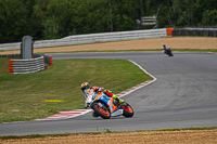brands-hatch-photographs;brands-no-limits-trackday;cadwell-trackday-photographs;enduro-digital-images;event-digital-images;eventdigitalimages;no-limits-trackdays;peter-wileman-photography;racing-digital-images;trackday-digital-images;trackday-photos